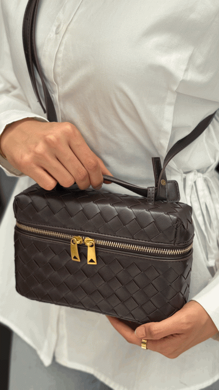 بني غامق - Coffee