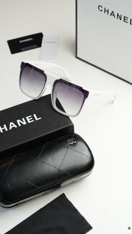 نظارة- Chanel/ شامل علبة و كيس الشركة