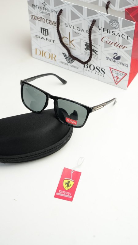 نظارة ferrari / شامل علبة فخمة وكيس
