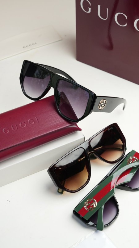نظارة شمسية /Gucci - شامل علبة وكيس الشركة