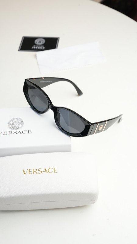 نظارة - Versace / شامل علبة و كيس الشركة