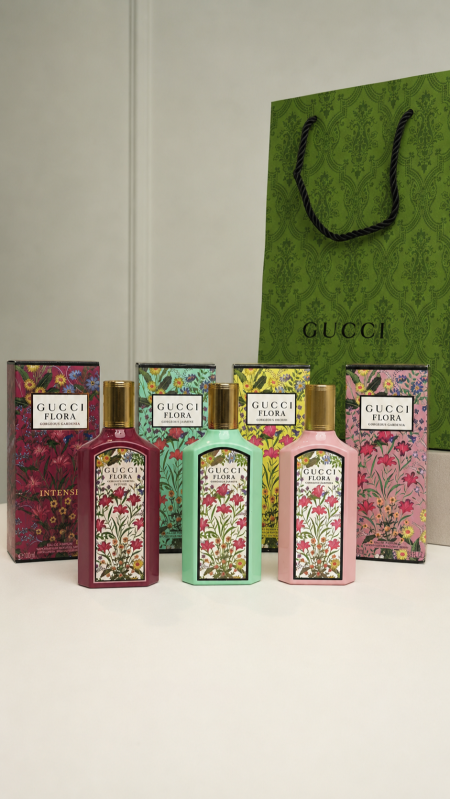 عطر - Gucci Flora شامل كيس الشركة