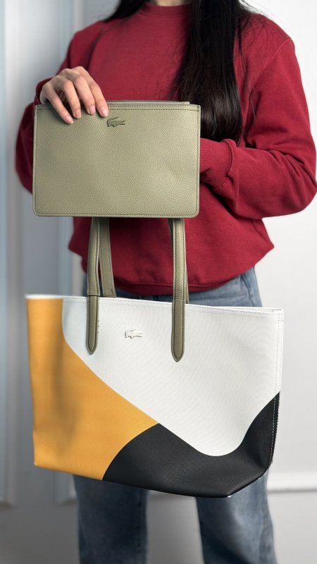 شنطة - Lacoste / شامل علبة الشركة