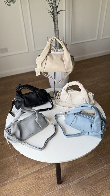 شنطة - Victoria Seven /  الاصلية