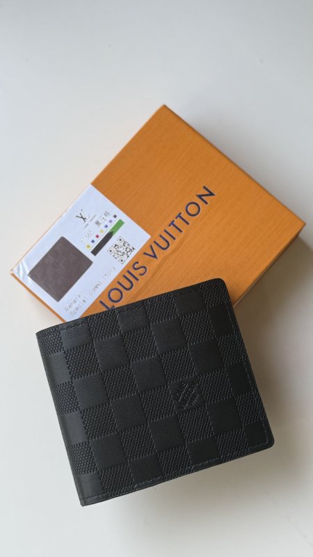 مربعات اسود / اسود