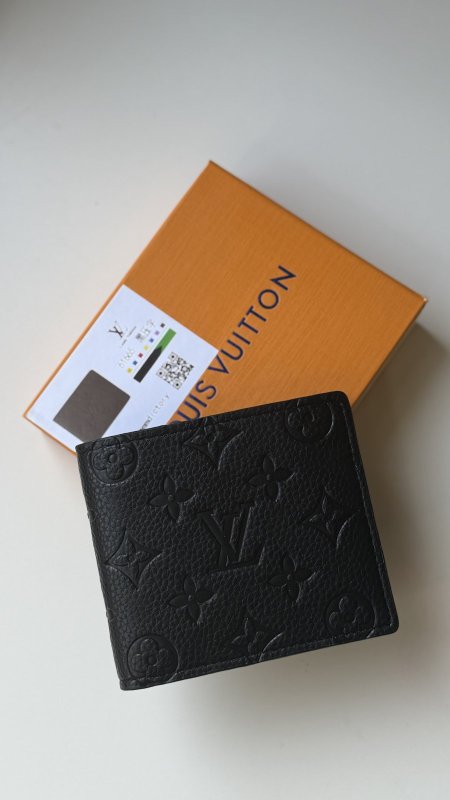 شعار / اسود صغير