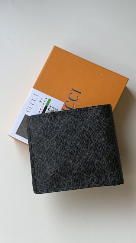 اسود مع رمادي