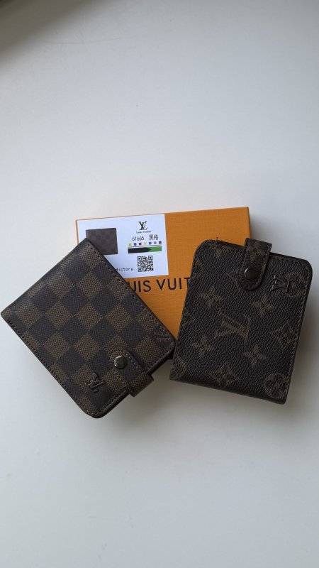 جزدان شبابي - Louis Viutton / غير شامل علبة