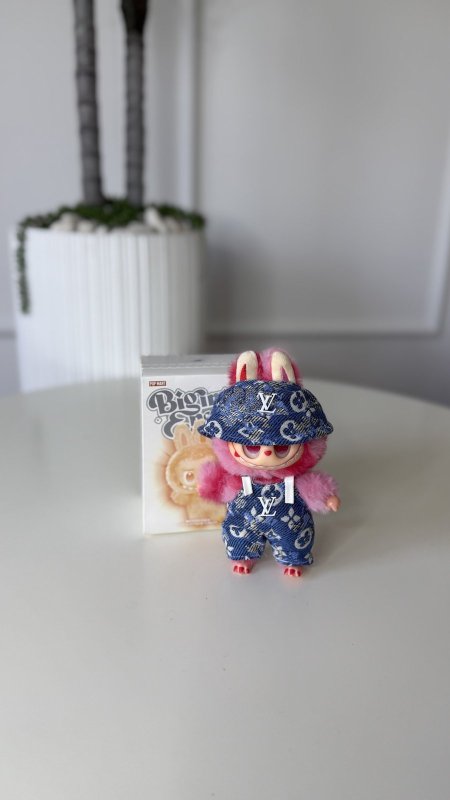 Lv جينز فاتح