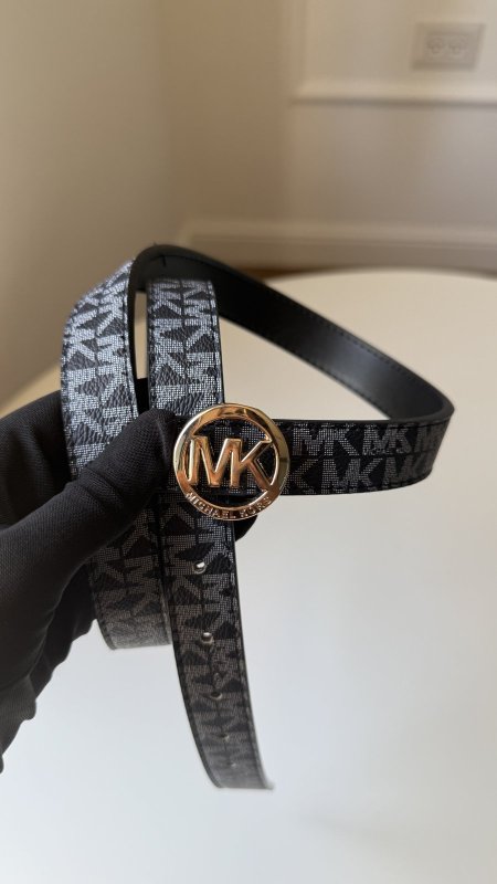 اسود - شعار الشركة