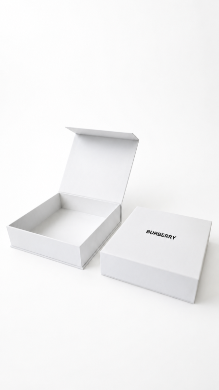 صندوق - Burberry