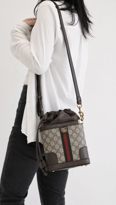 شنطة - GUCCI / شامل علبة الشركة