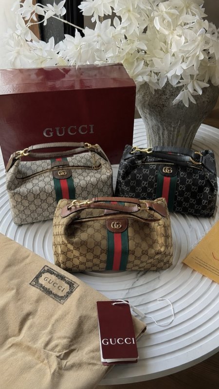 شنطة - GUCCI / شامل علبة الشركة