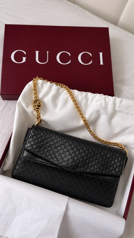 شنطة - GUCCI / شامل علبة الشركة