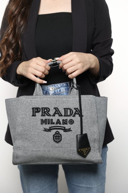 شنطة - PRADA / كوبي ماستر  - رمادي / اسود <br> <span class='text-color-warm'>نفدت الكمية</span>