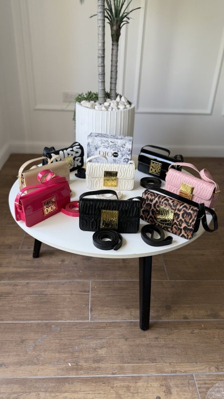 شنطة - Miss Dior / شامل علبة الشركة