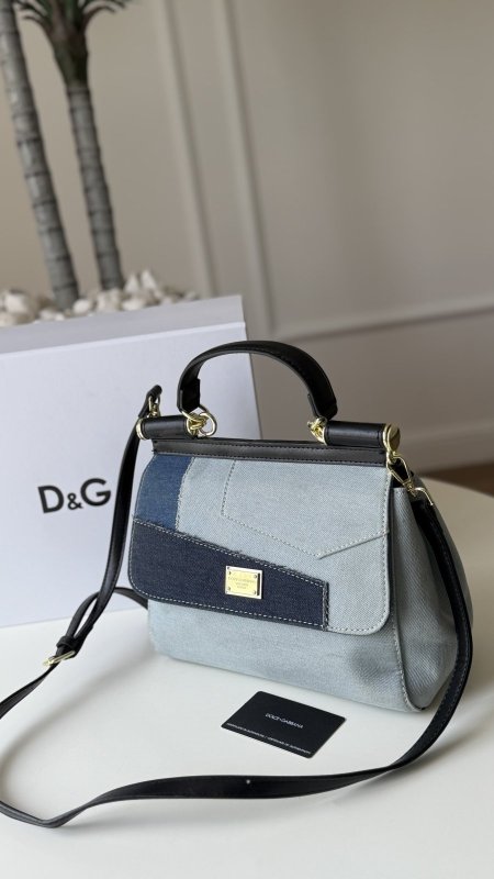 جينز فاتح / Light Blue