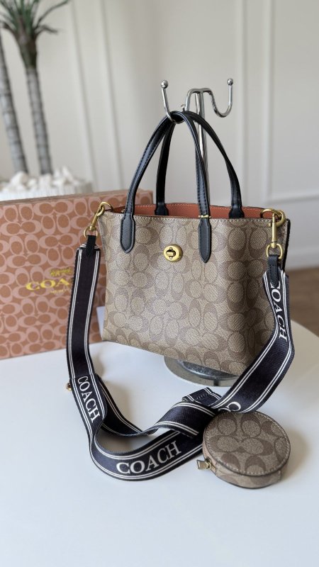 شعار كاكي / اطار اسود