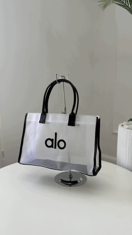 ابيض / شعار اسود