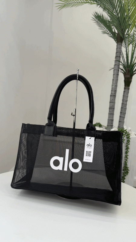 اسود / شعار ابيض