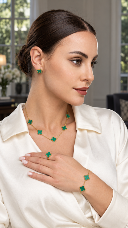 طقم اكسسوار - Van Cleef / شامل علبة الشركة