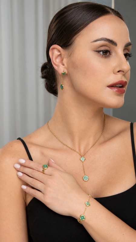 طقم اكسسوار - Van Cleef / شامل علبة الشركة