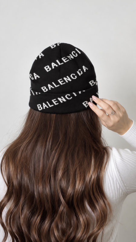 طاقية ماركة Balenciaga
