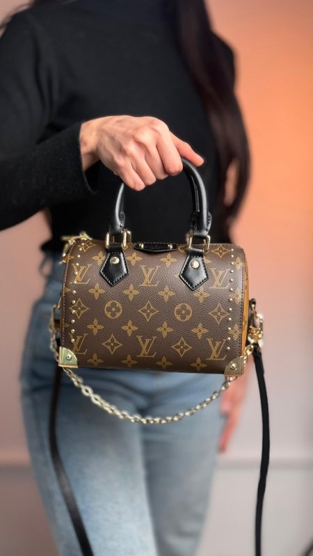 شنطة - Louis Vuitton speedy/  شامل علبة الشركة
