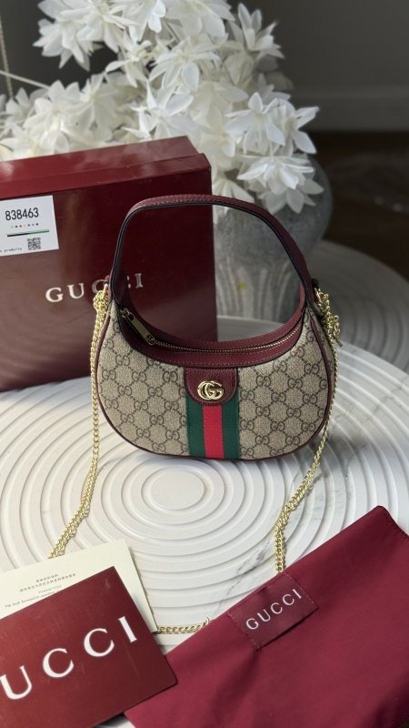 شنطة - GUCCI شامل علبة الشركة