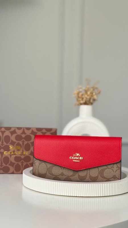 كاكي رده أحمر