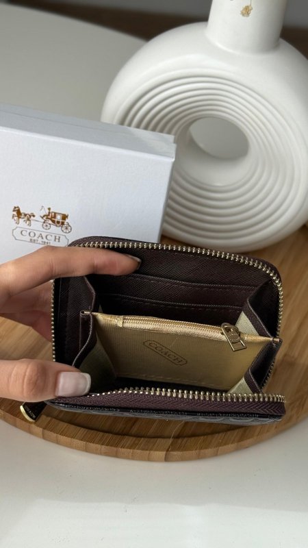 جزدان - Coach مقاس صغير / شامل علبة الشركة مع سحاب داخلي للفراطة