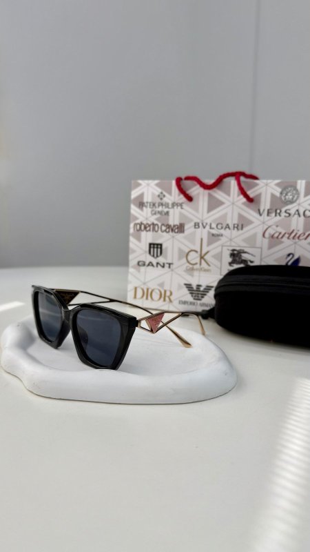 اسود / شعار زهري