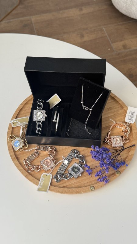 طقم -  ساعة Micheal Kors +إسوارة + سنسال