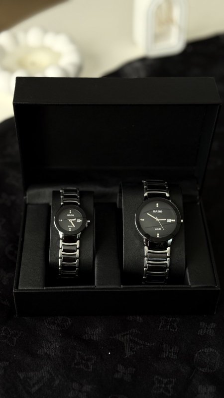 فضي اسود / اسود