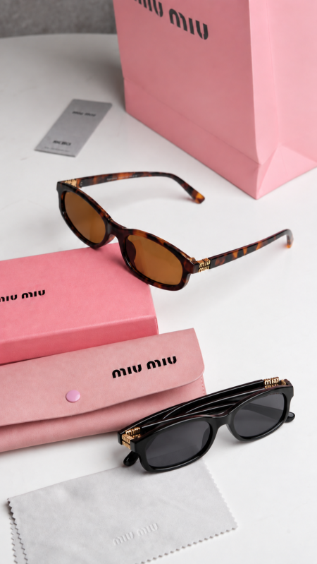 نظارة - MiuMiu / شامل علبة و كيس الشركة