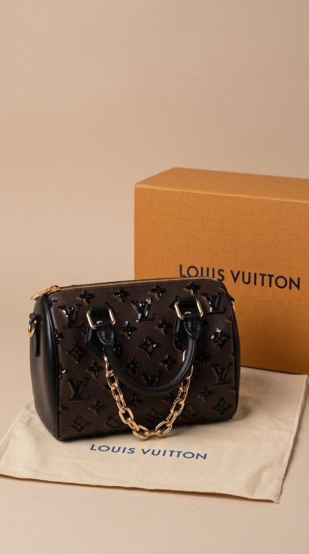 شنطة - LOUIS VUITTON ٢٠ سم / ماستر كواليتي شامل علبة