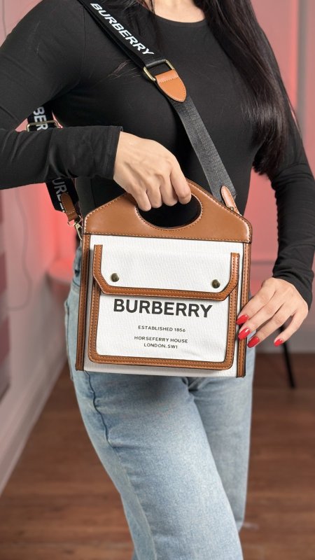 شنطة - BURBBERY / شامل علبة الشركة