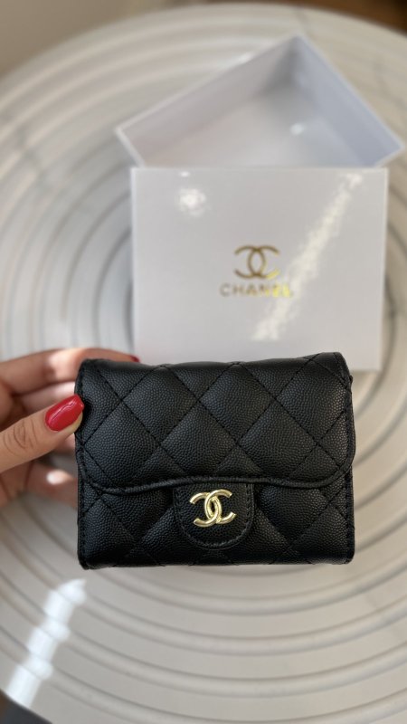 جزدان - CHANEL / شامل علبة