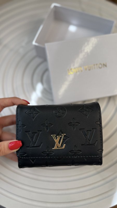 جزدان - LOUIS VUITTON / شامل علبة