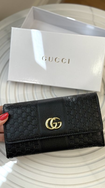 جزدان - GUCCI / شامل علبة
