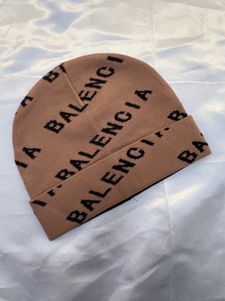 طاقية ماركة Balanciga