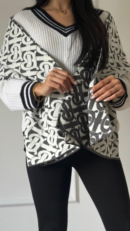 ابيض /رمادي