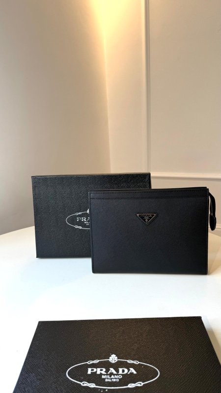 كلاتش Prada - شامل علبة الشركة