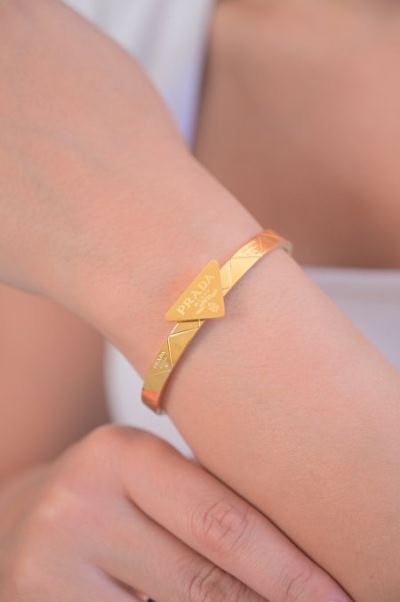 اسواره بنجل PRADA  برادا