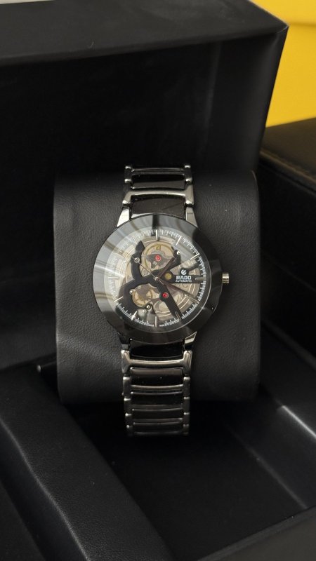 اسود و فضي - ميكانيك