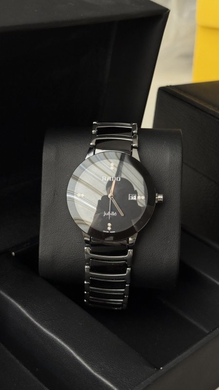 فضي اسود / اسود