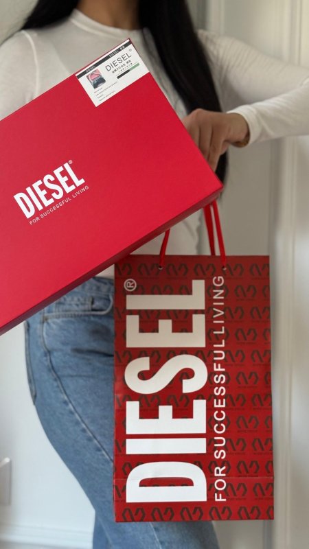 شنطة ديزل - Diesel  Shoulder الترند / شامل علبة  وكيس الشركة