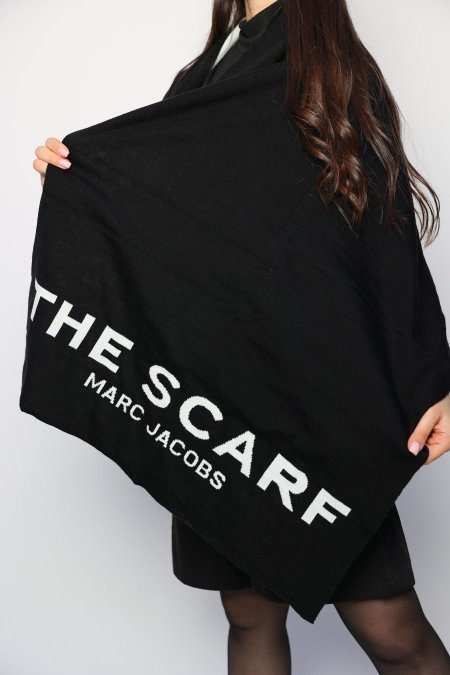 شال كتف - The Scarf Marc Jacobs 