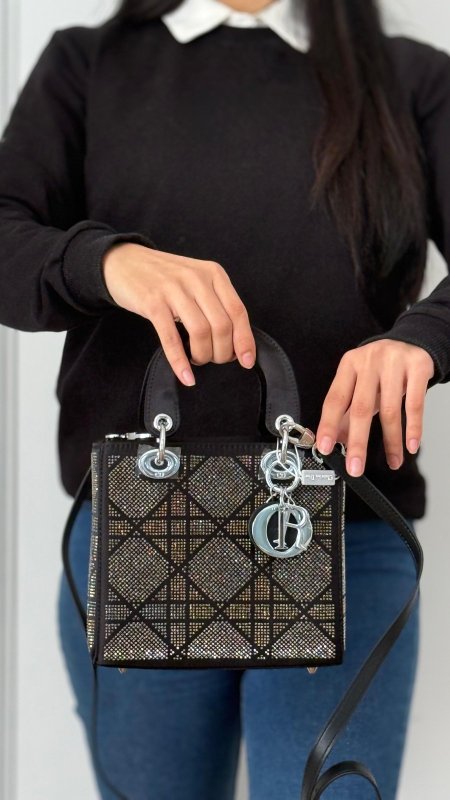 اسود / كريستال