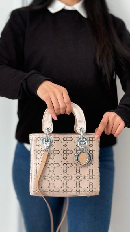 بيج - زرقون فضي